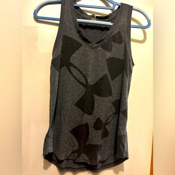 Under Armor tank top, size small, EUC - Picture 2 of 3